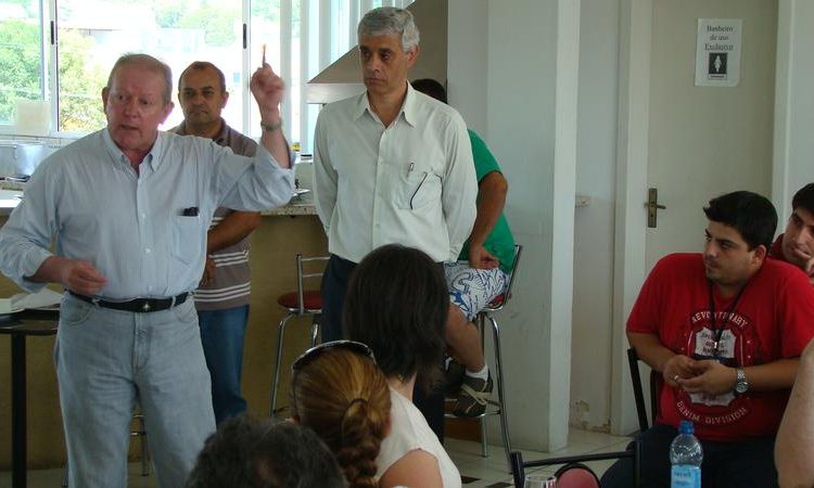  Marcos Vieira entrega lei ao IMETRO