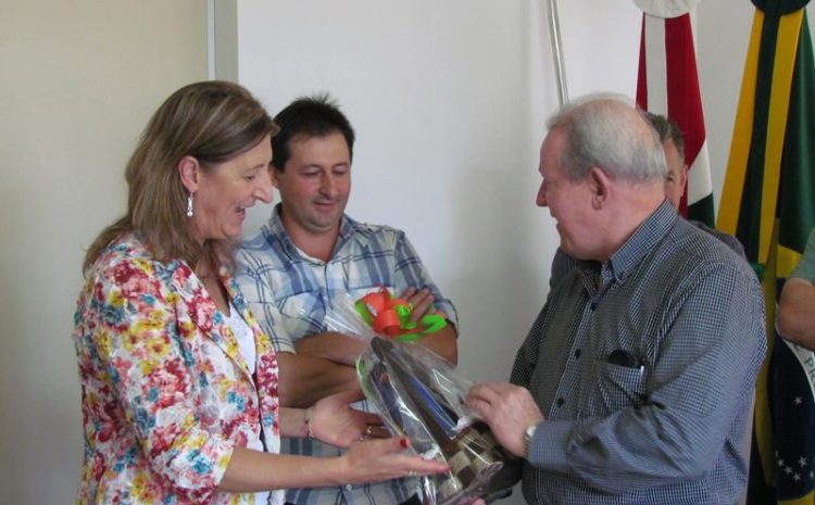  Água Doce recebe ambulância do deputado Marcos Vieira