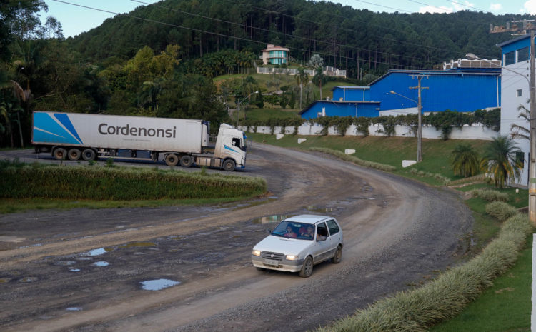  Assinado convênio para asfaltar estrada do Ribeirão da Erva